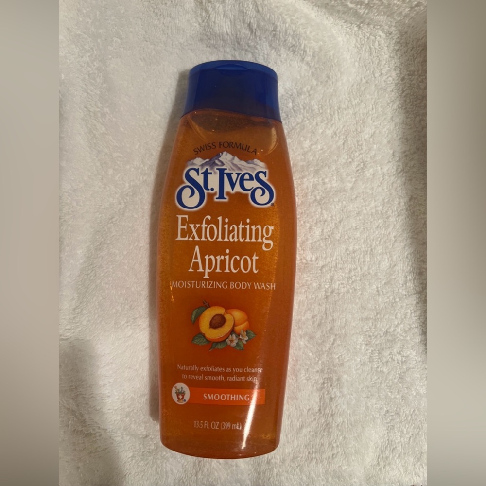Vintage St. Ives Exfoliating Apricot Moisturizing Body Wash 13.5 Fl oz- New.